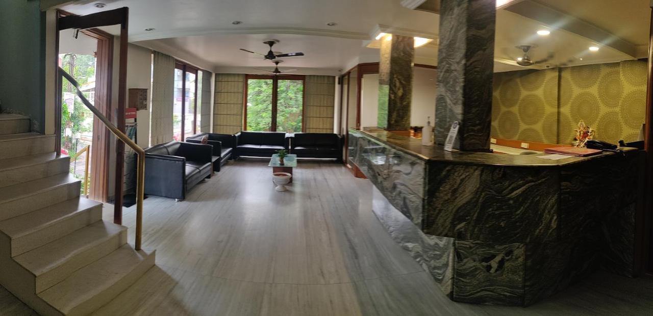 Hotel Grg Vadodara Ngoại thất bức ảnh
