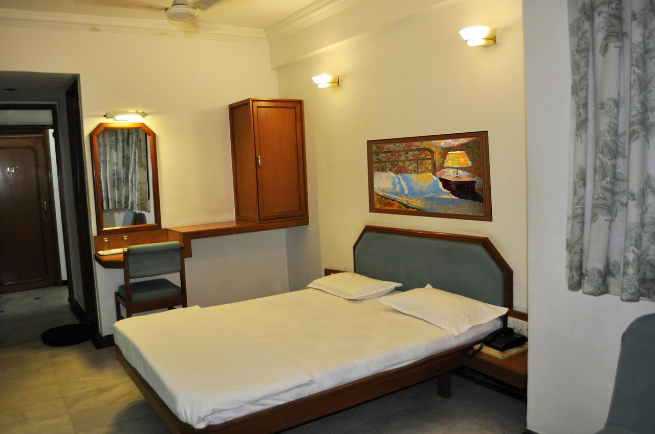 Hotel Grg Vadodara Ngoại thất bức ảnh