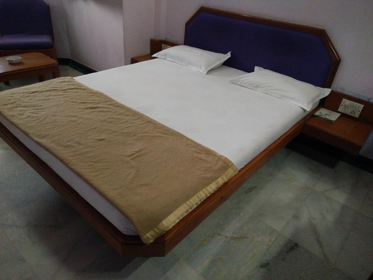 Hotel Grg Vadodara Ngoại thất bức ảnh